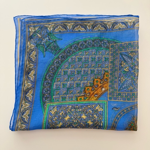 Hermes 42 Mousseline Ciels Byzantins Silk Muslin Scarf Authenticated - Picture 2 of 10